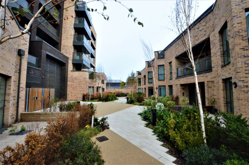 Property photo 1 of 15 Communalgrounds