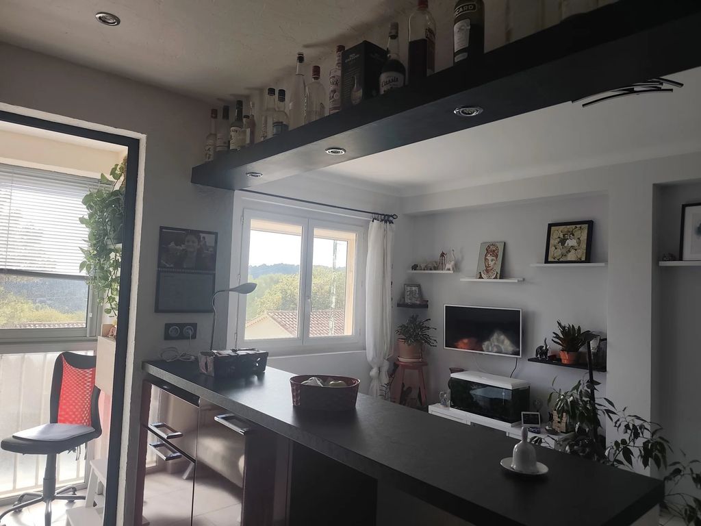Property photo 3 of 4