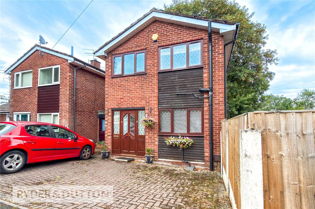 Property photo 1 of 17 Front External
