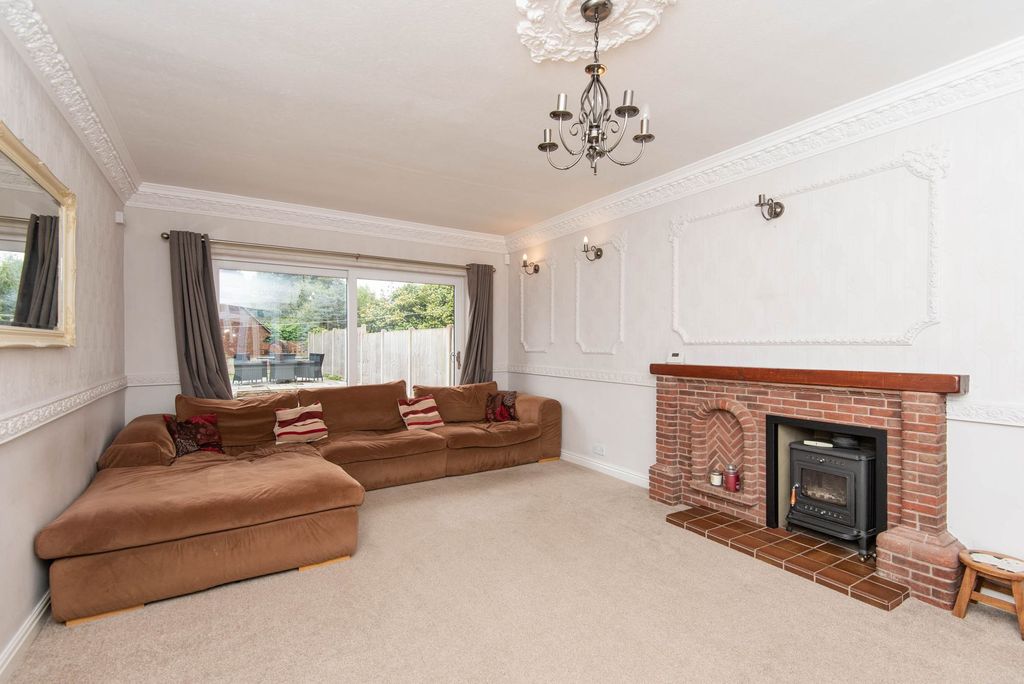 Property photo 2 of 25