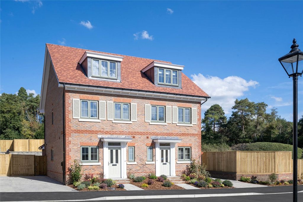 Property photo 1 of 9 External