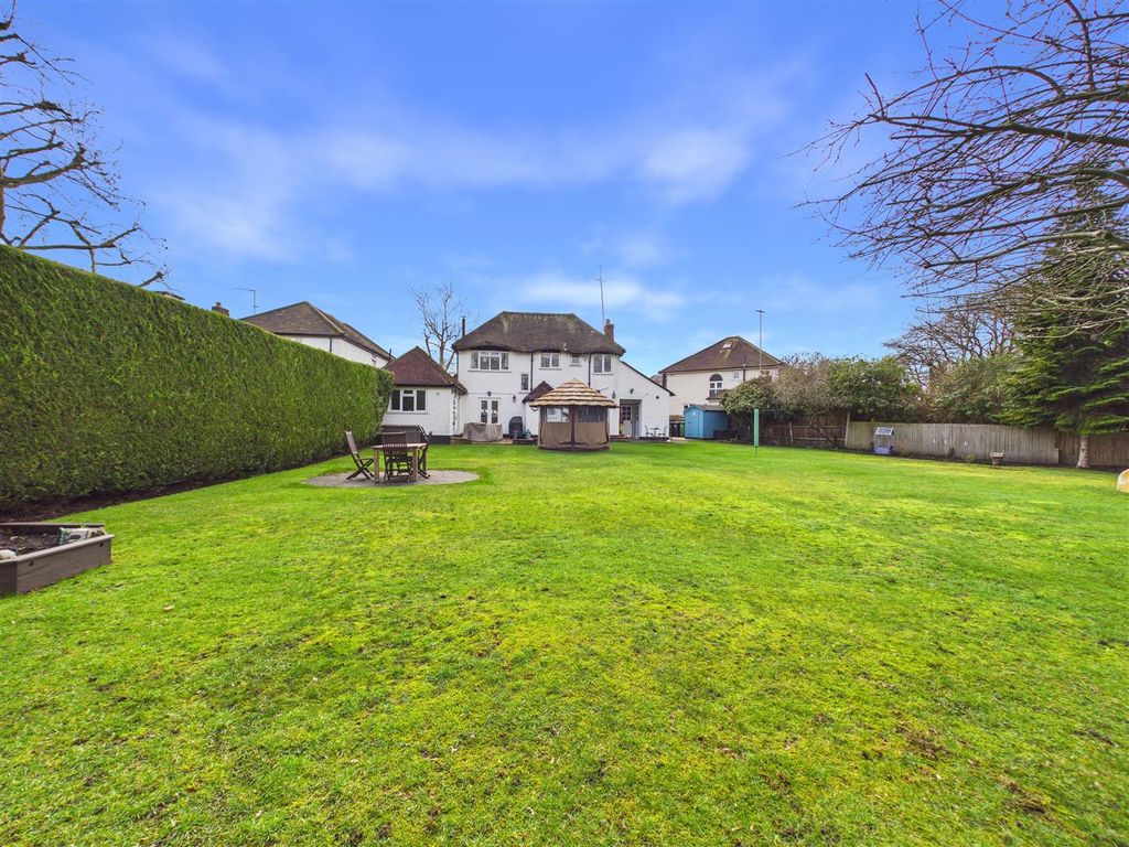 Property photo 2 of 22