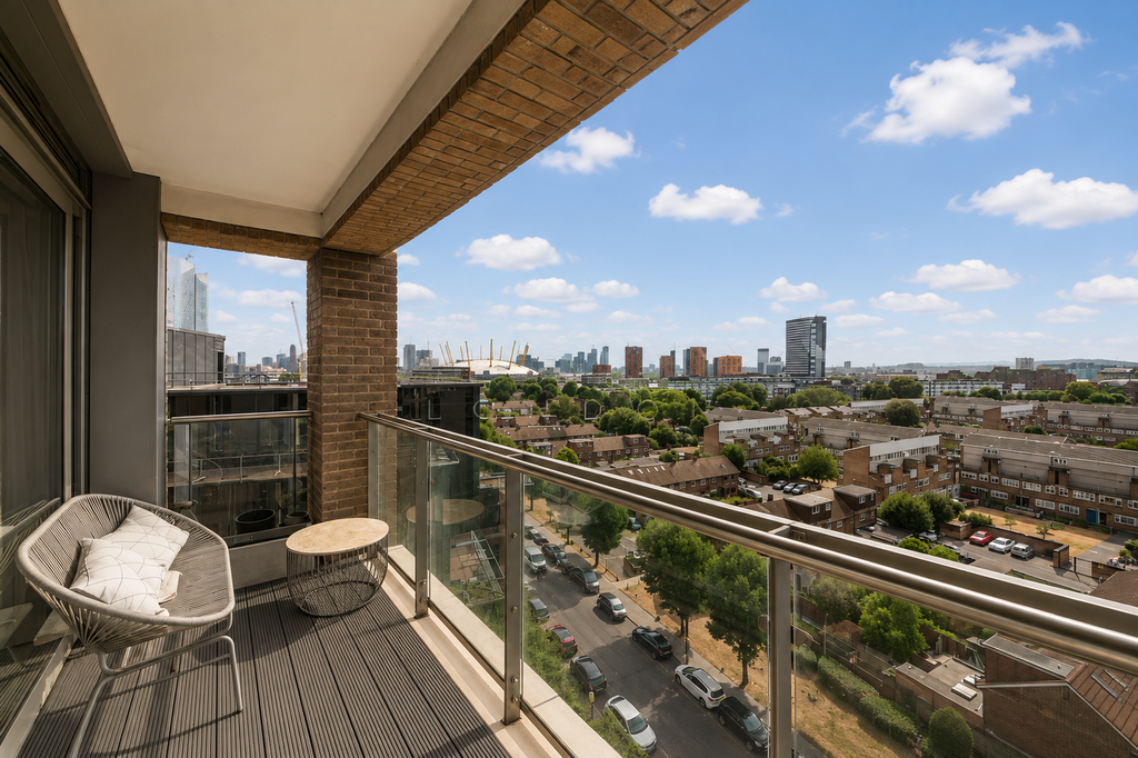 Property photo 1 of 17 Balcony
