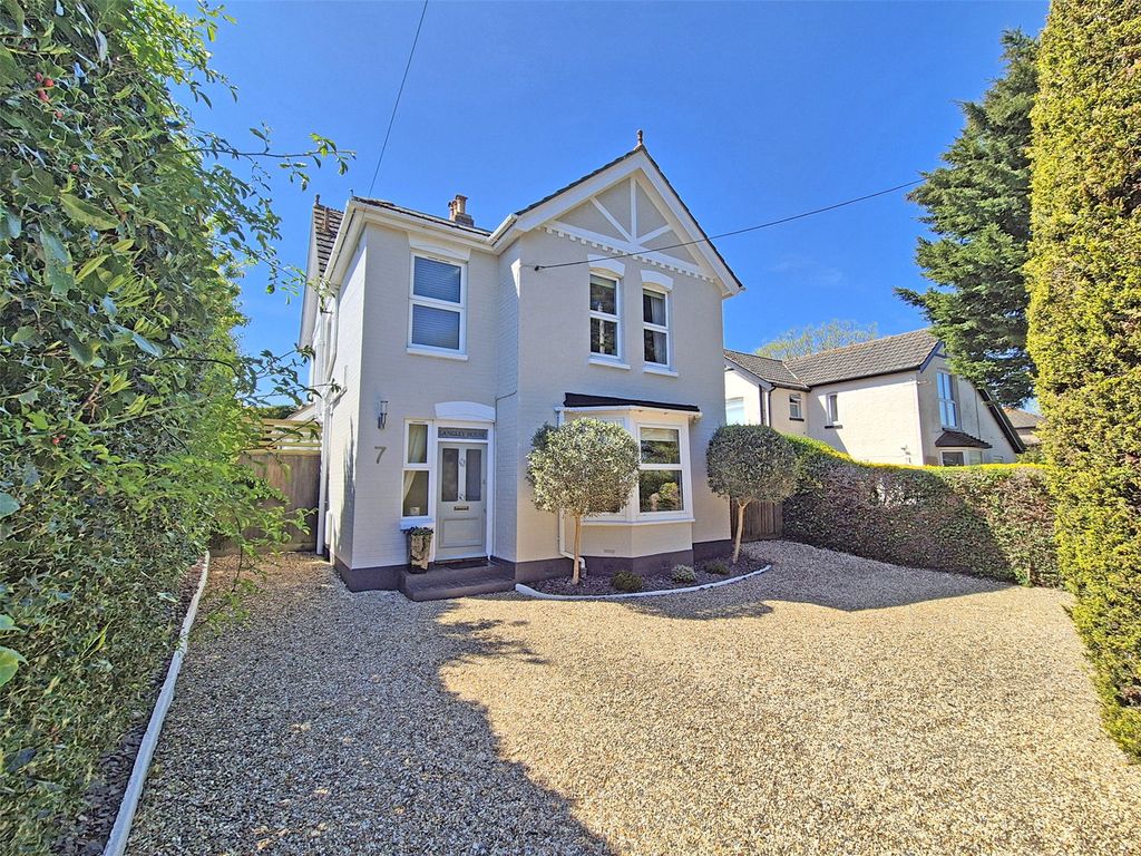 Property photo 1 of 17 Picture No. 01