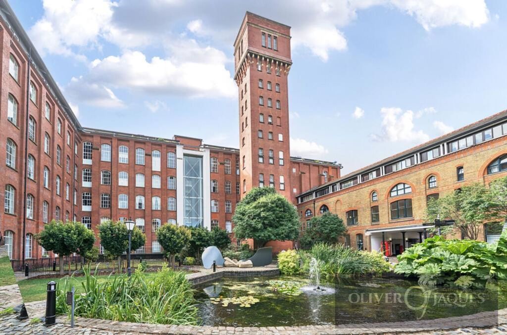 Property photo 1 of 10 Entrance