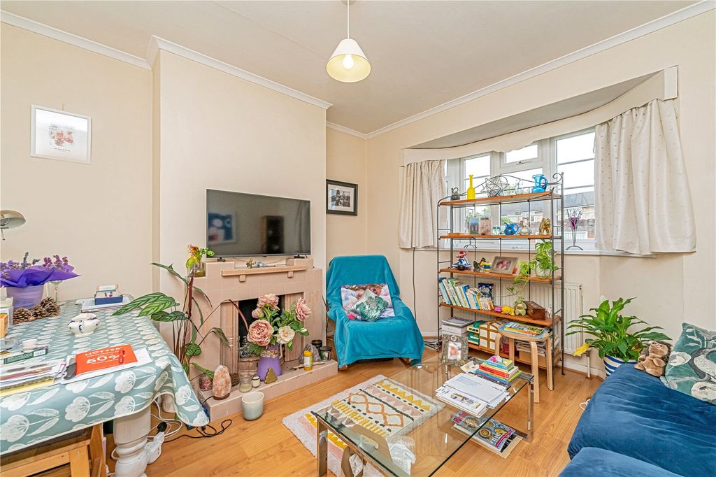 Property photo 2 of 10 Picture No. 18