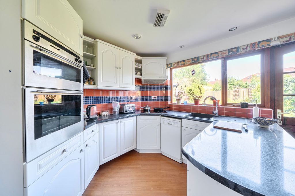 Property photo 3 of 16 1486371 (13)