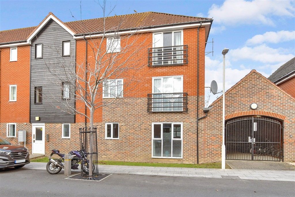 Property photo 2 of 11 External (Web)