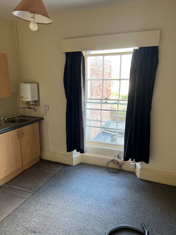 Property photo 1 of 3