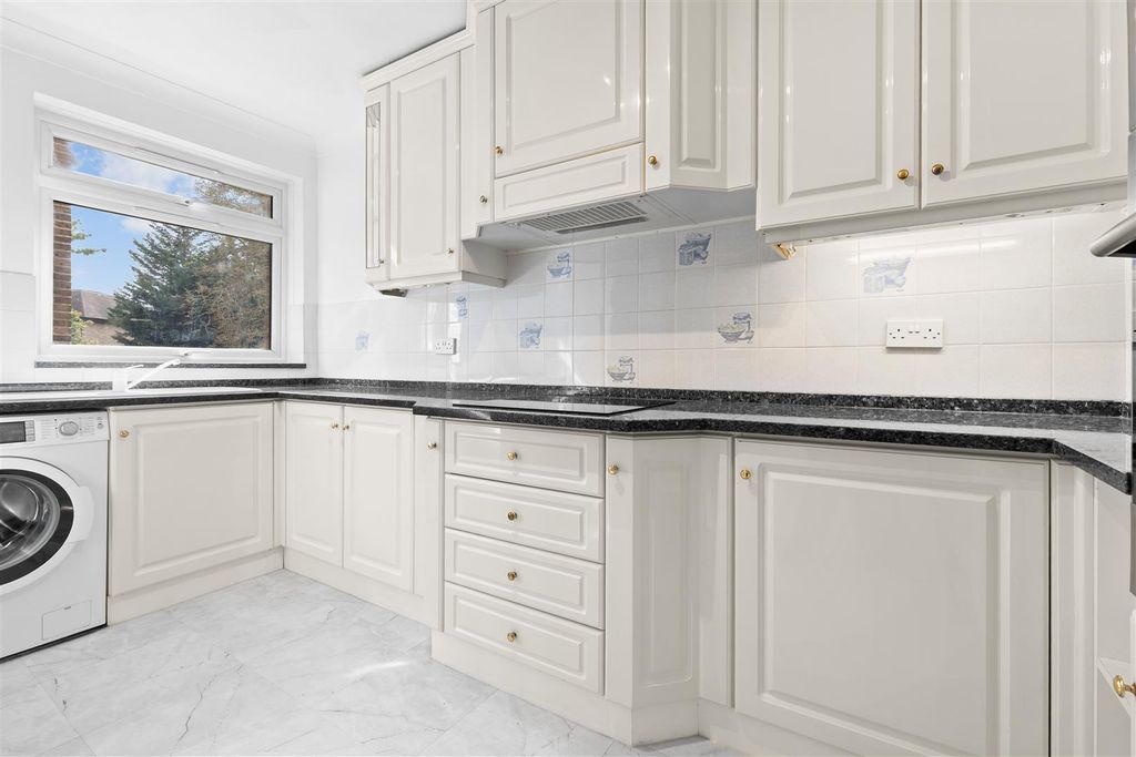 Property photo 3 of 10 Lynden Hyrst F33 MV-5.Jpg