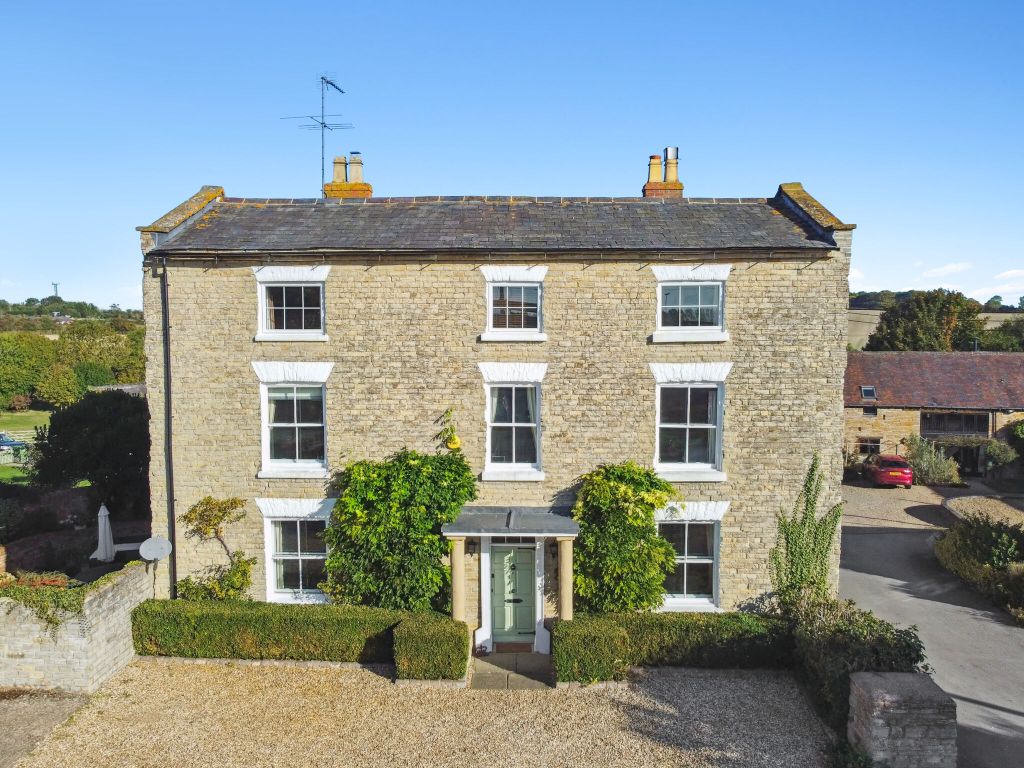 Property photo 1 of 24