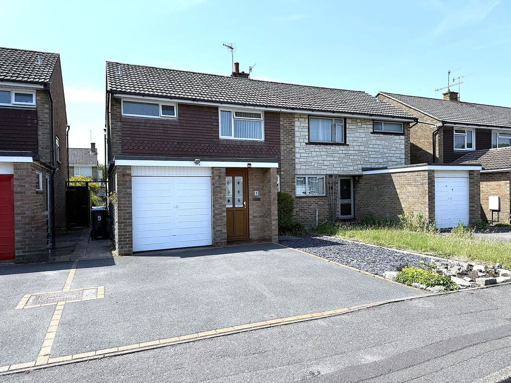 Property photo 1 of 34