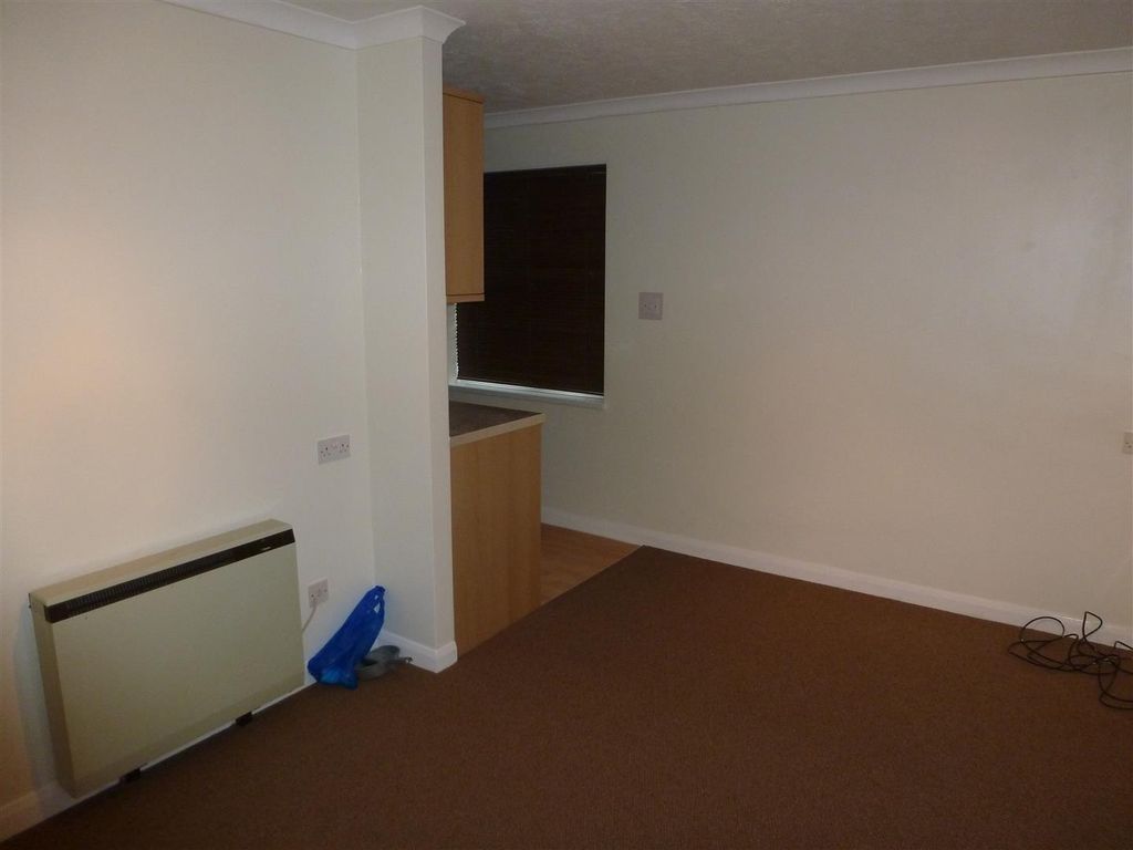 Property photo 3 of 6 P1000666.Jpg