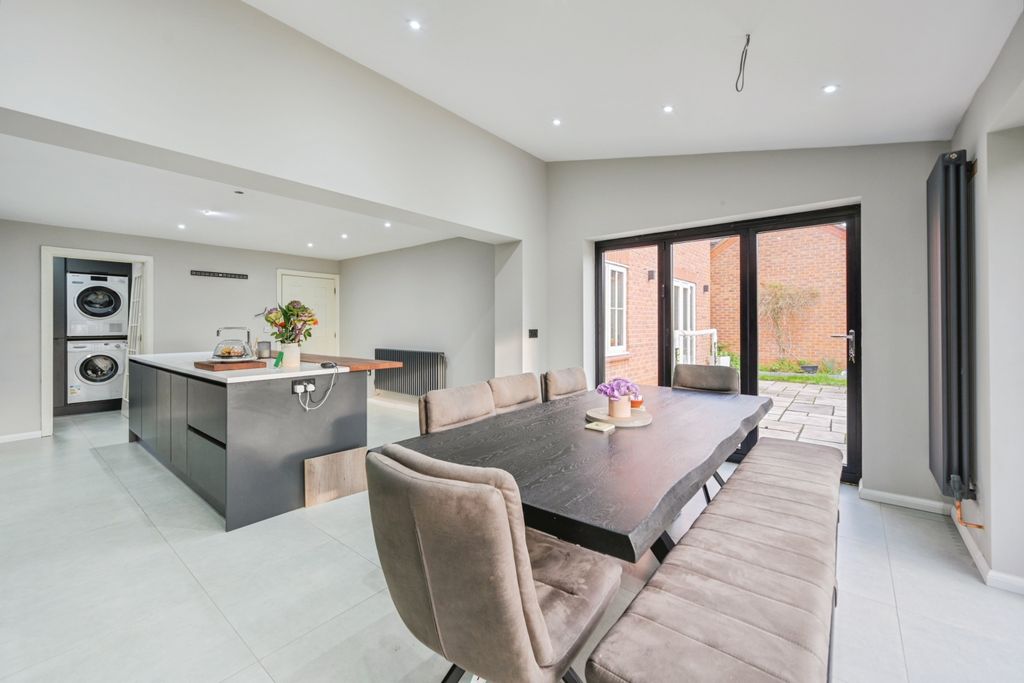 Property photo 3 of 28 Open Plan Kitchen (Reverse View)