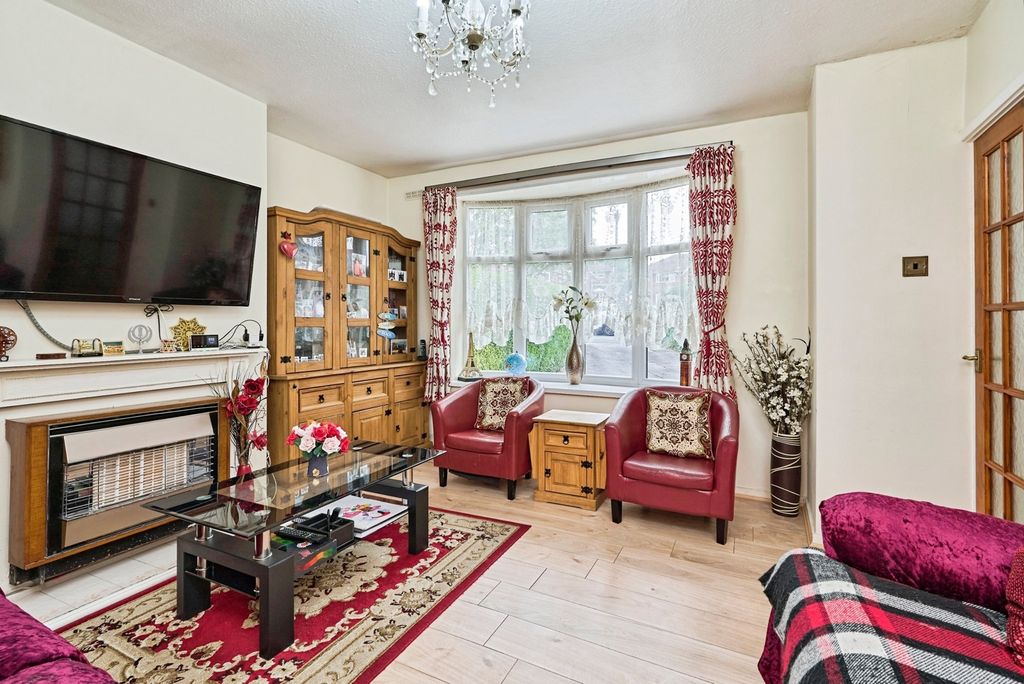 Property photo 2 of 20 Pbox-Img.Jpg