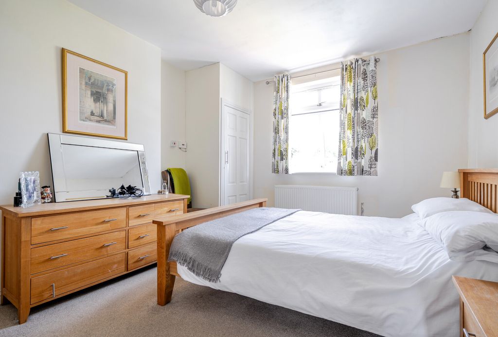 Property photo 3 of 21 1312136-15-685400...