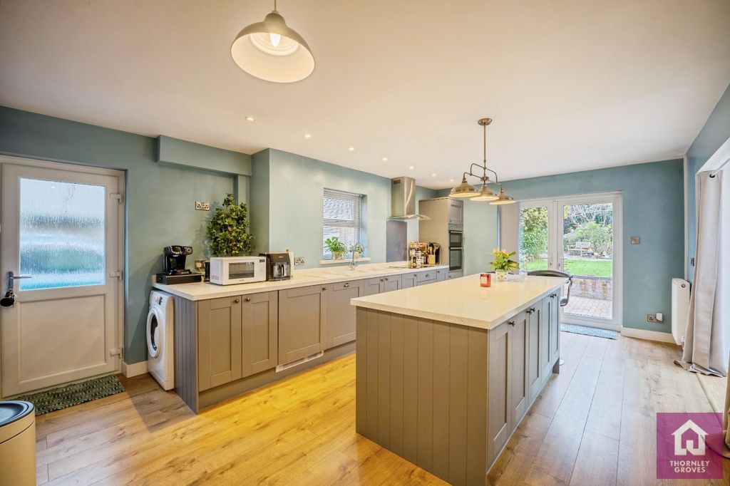 Property photo 2 of 21 Picture No. 41