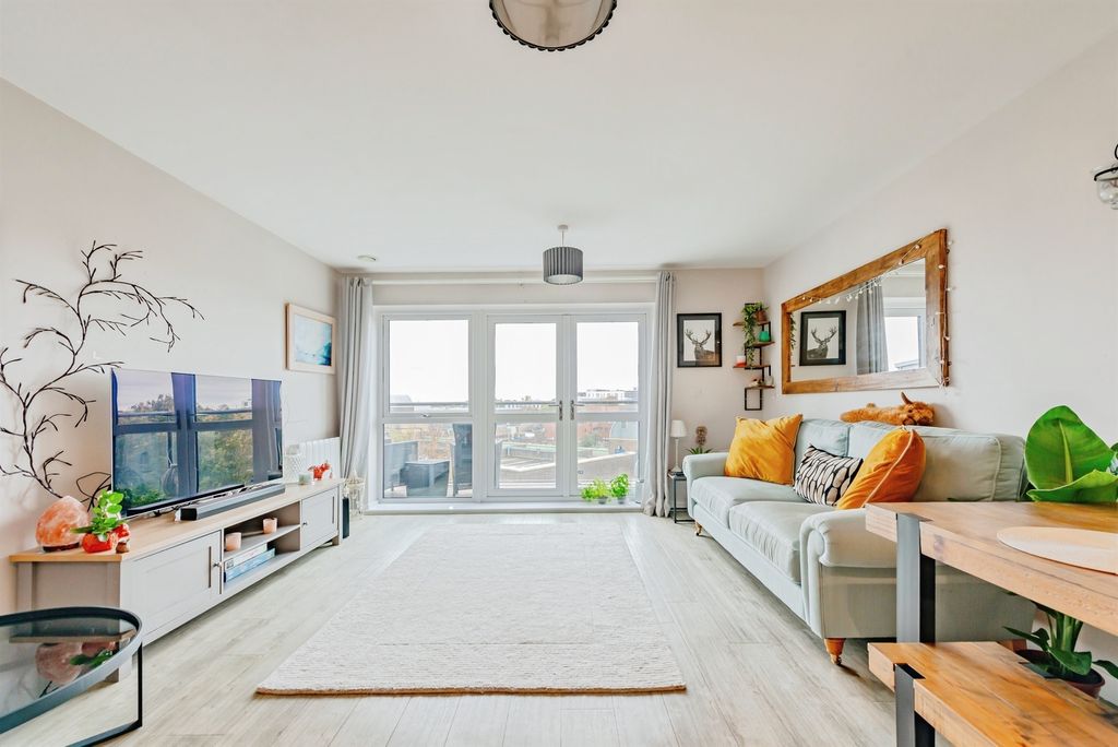 Property photo 2 of 16