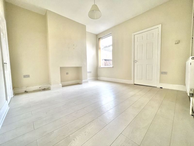 Property photo 3 of 7 Dining Room