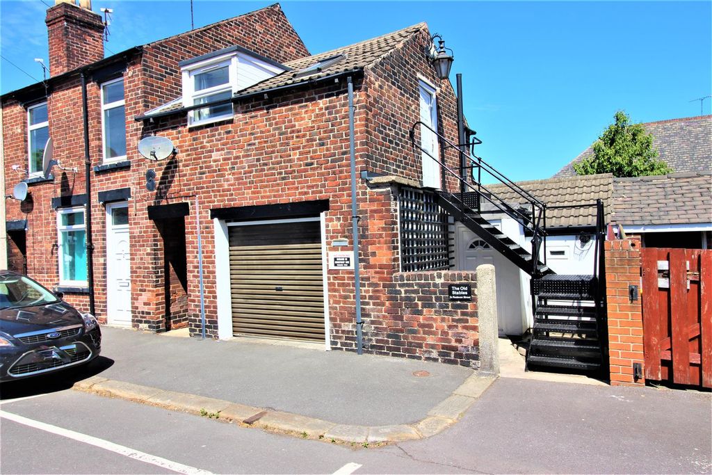 Property photo 1 of 7 1 - Front.Jpg