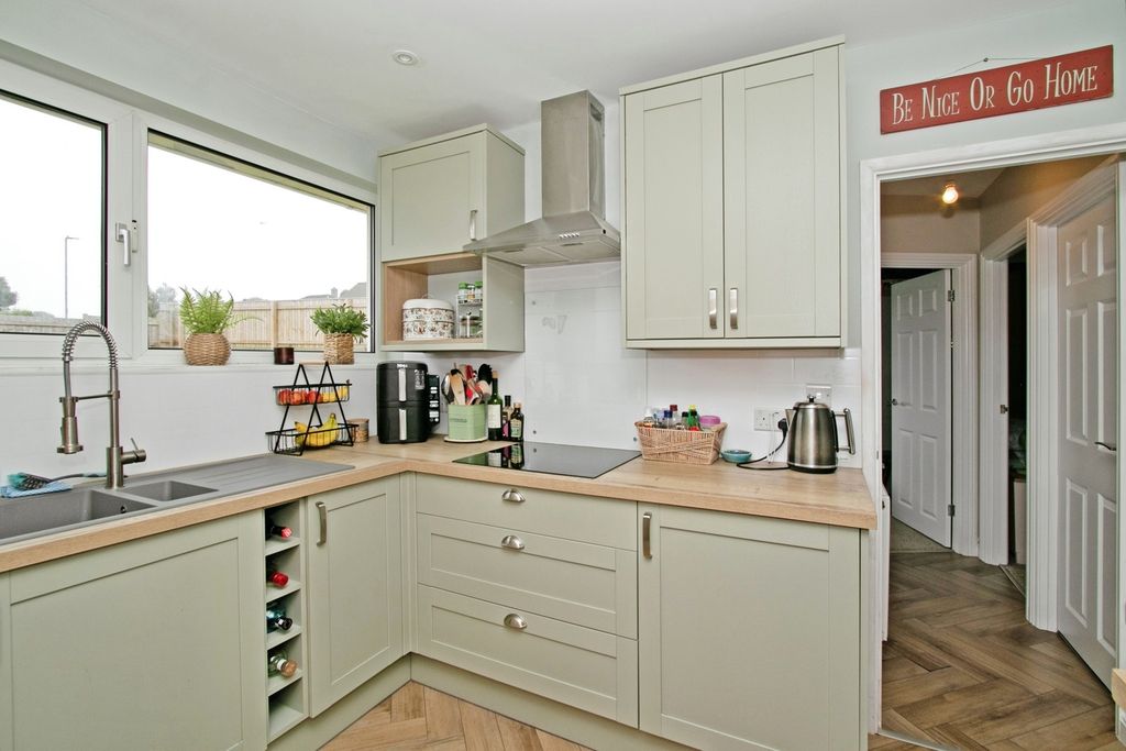 Property photo 3 of 16 Pbox-Img.Jpg
