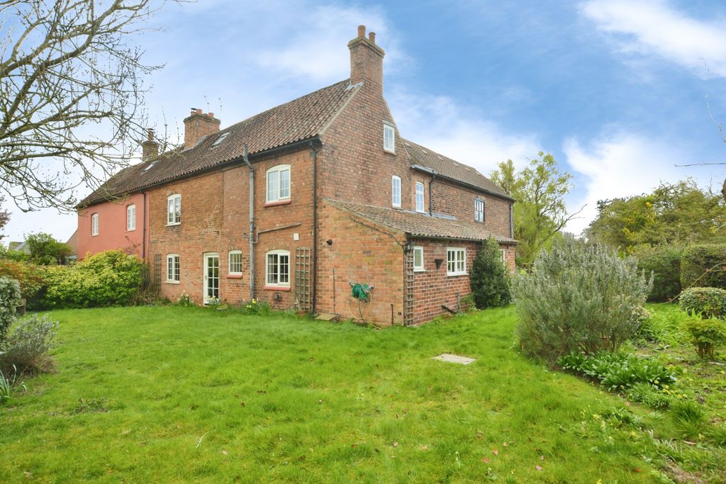 Property photo 1 of 36 Front