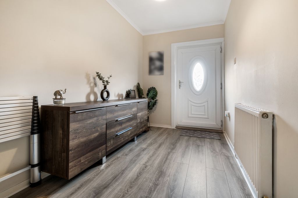 Property photo 2 of 29