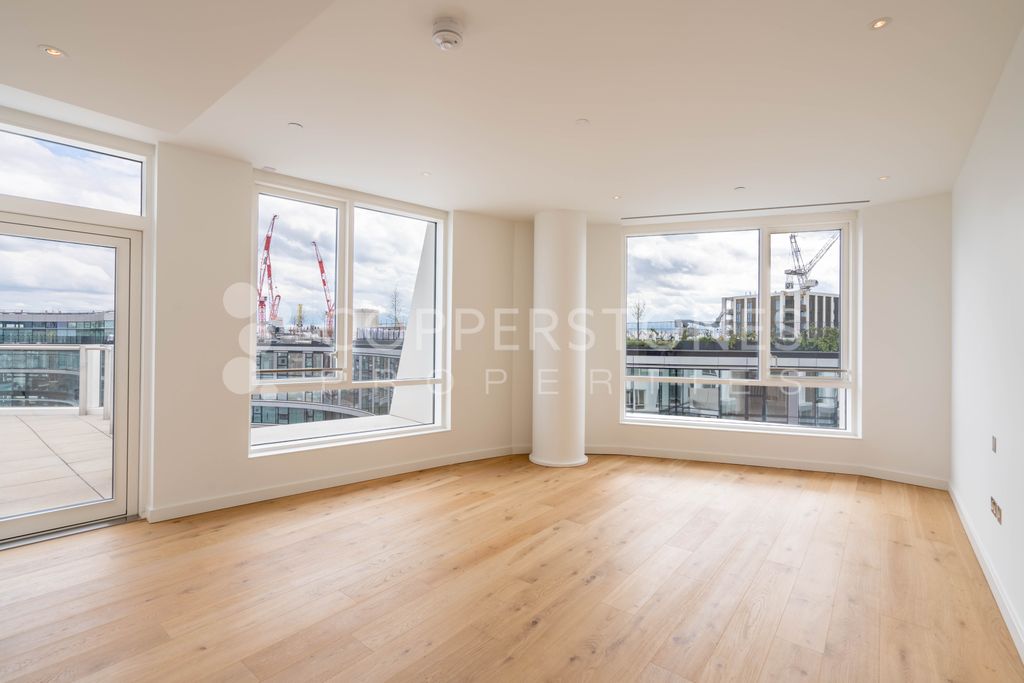 Property photo 2 of 26