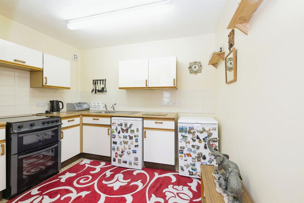 Property photo 3 of 15