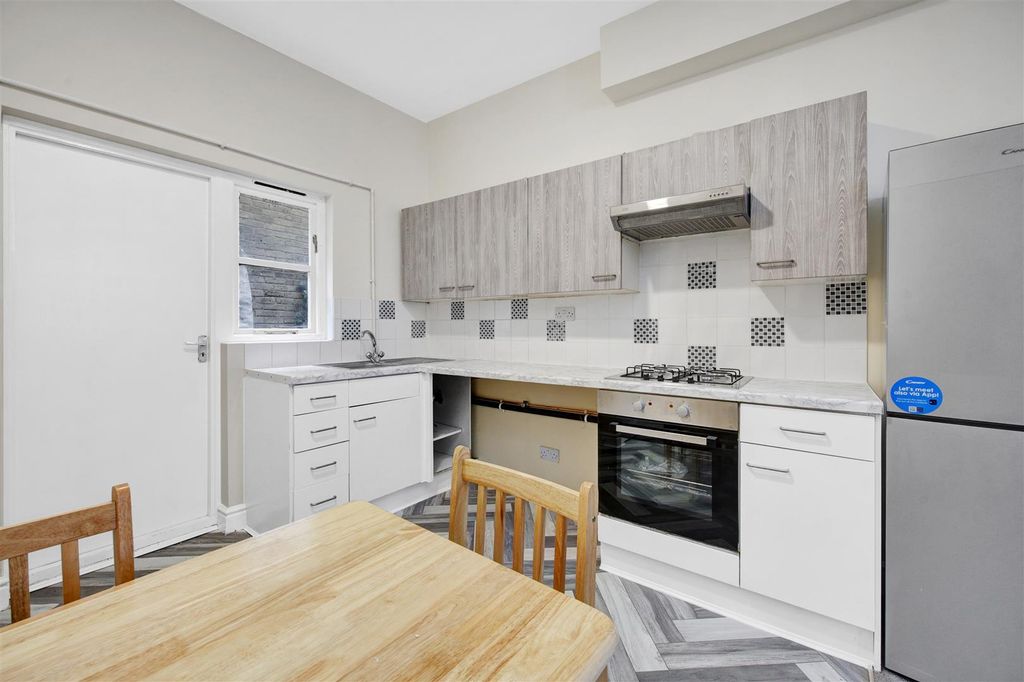 Property photo 2 of 13 Kitchen