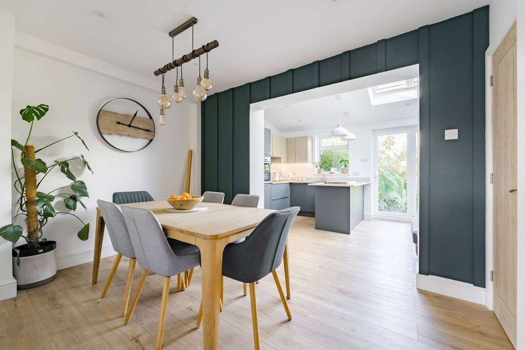 Property photo 3 of 21