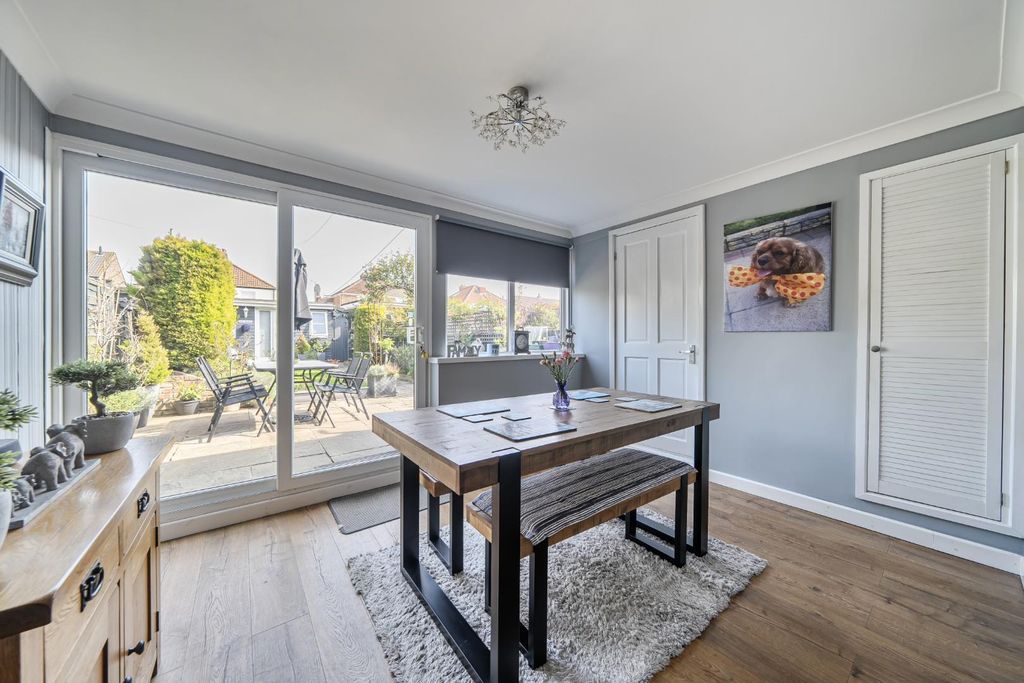 Property photo 3 of 13 1-69c20955449E1-1434017-12-69c15c6A84711-1.Jpg