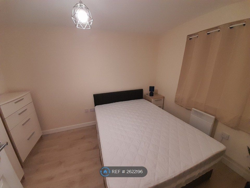 Property photo 3 of 6 Bedroom