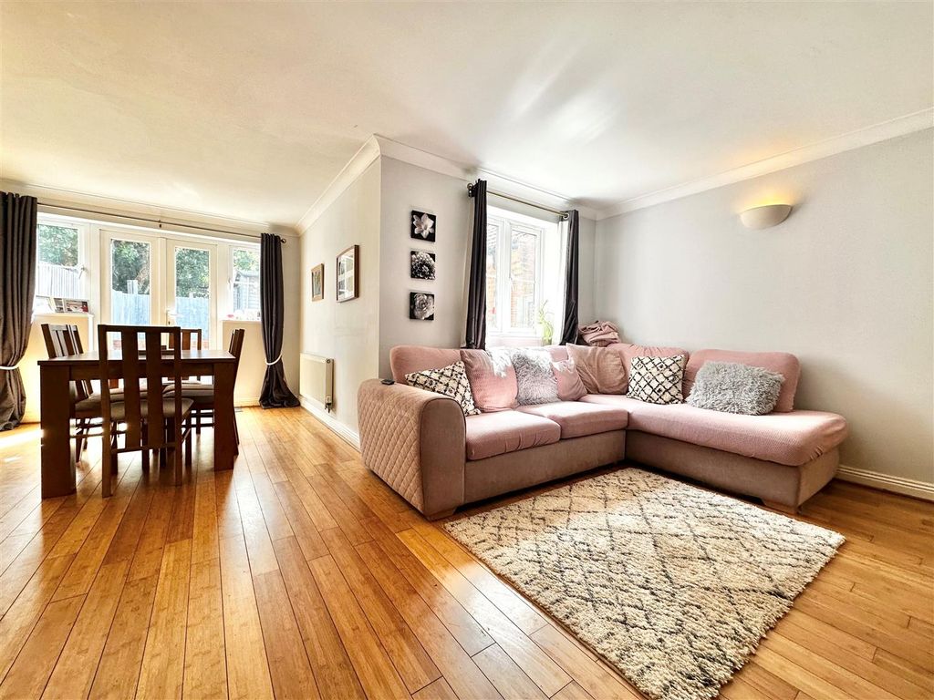 Property photo 3 of 13 Lounge Diner 2.Jpg