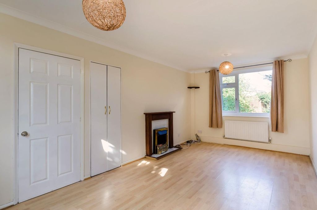 Property photo 2 of 9 Picture 2