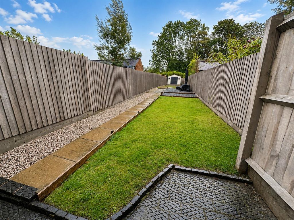 Property photo 2 of 15 Garden