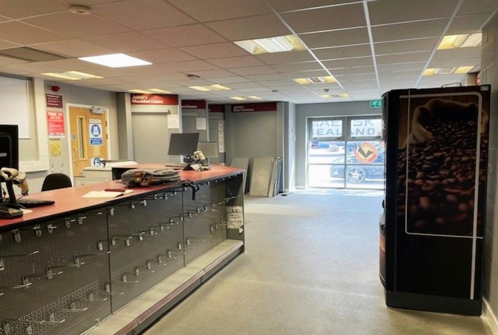 Property photo 3 of 3 West Thurrock  9 Cliffside Inset2.Jpg