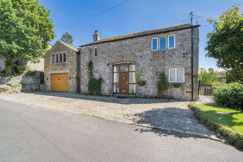 Property photo 1 of 33 Picture No. 06