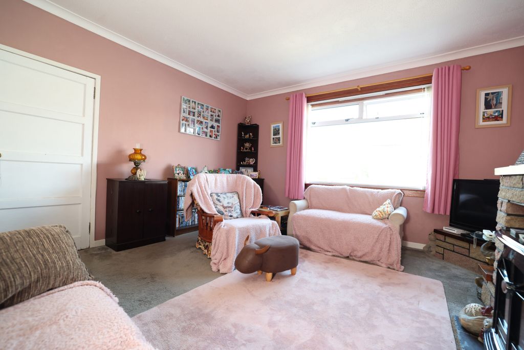 Property photo 2 of 26