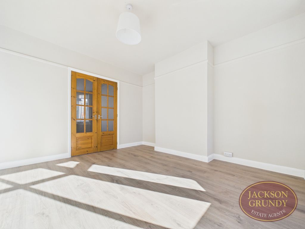 Property photo 3 of 15 Penrhyn Road