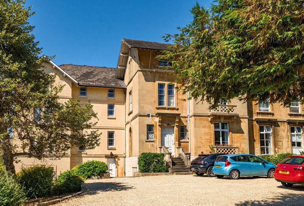 Property photo 1 of 16 2-6A7B072286413-1...