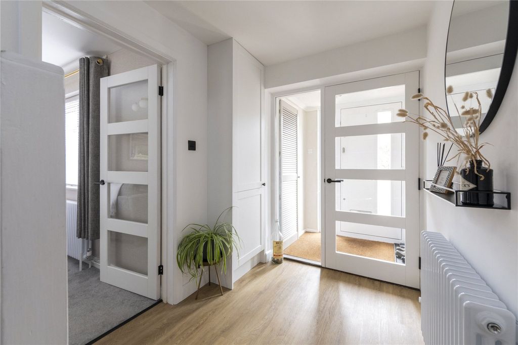 Property photo 2 of 21 Picture No. 42