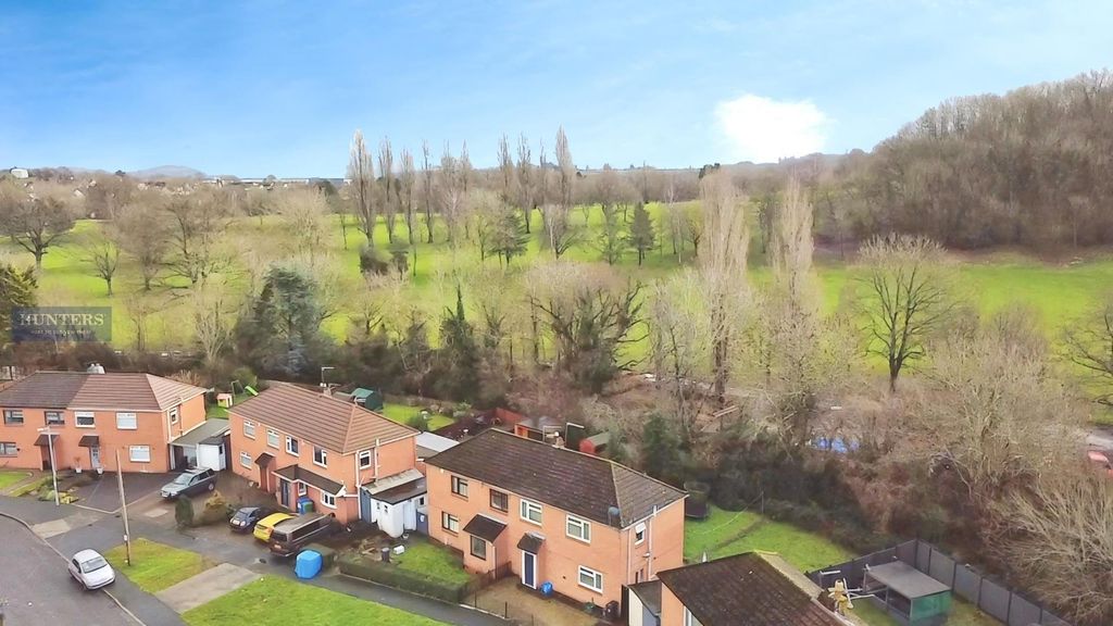 Property photo 2 of 31 Location