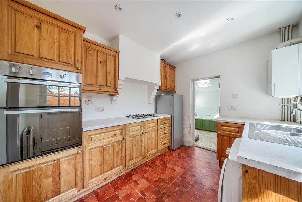 Property photo 2 of 16 Kitchen