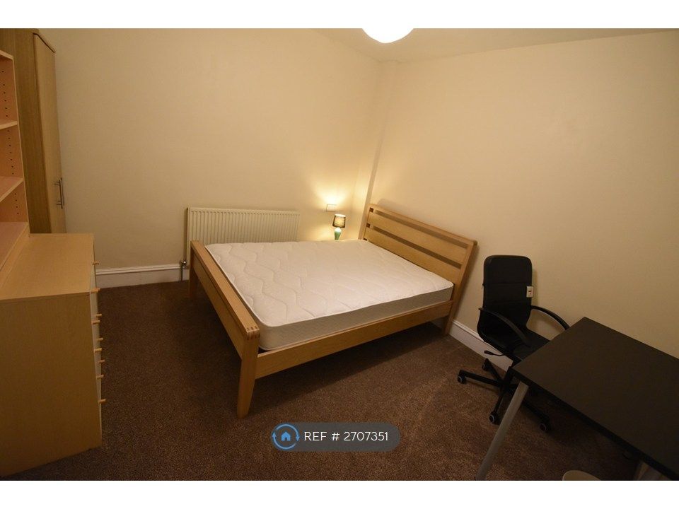 Property photo 1 of 9 Study Bed Chamber 5