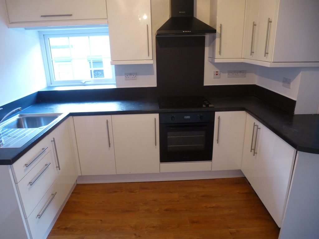 Property photo 2 of 4 Kitchen