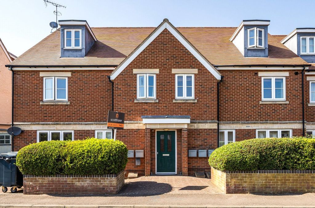 Property photo 1 of 16 External