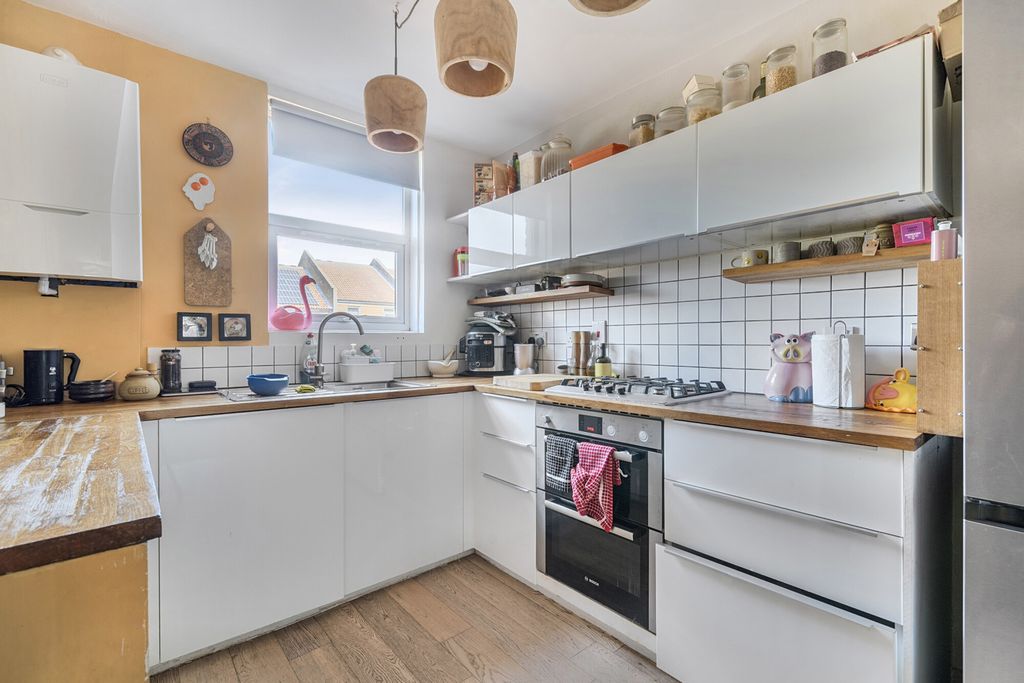 Property photo 2 of 12 Kitchen