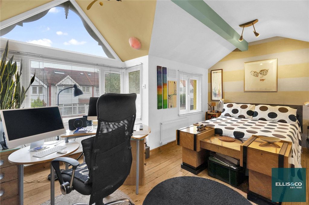 Property photo 1 of 16 Picture No. 13