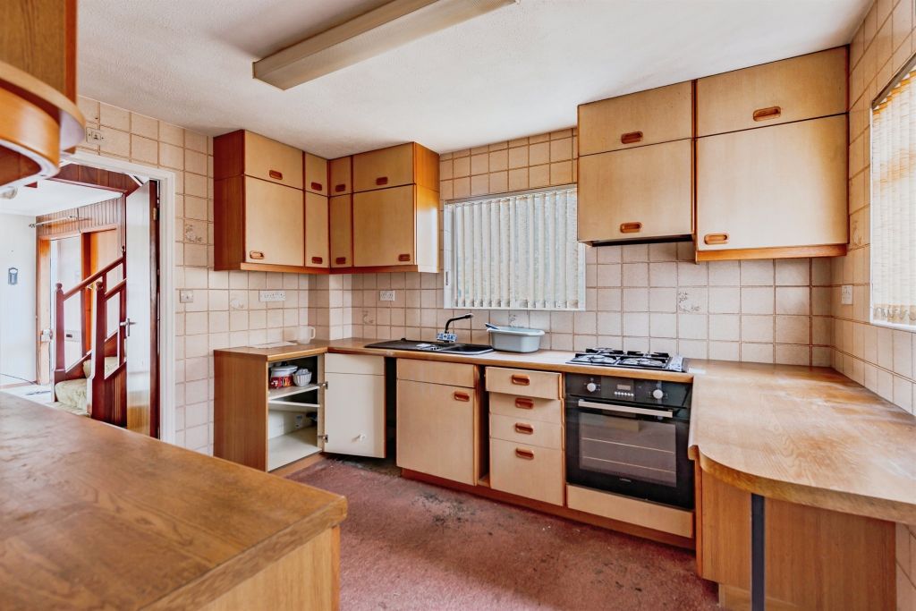 Property photo 3 of 18